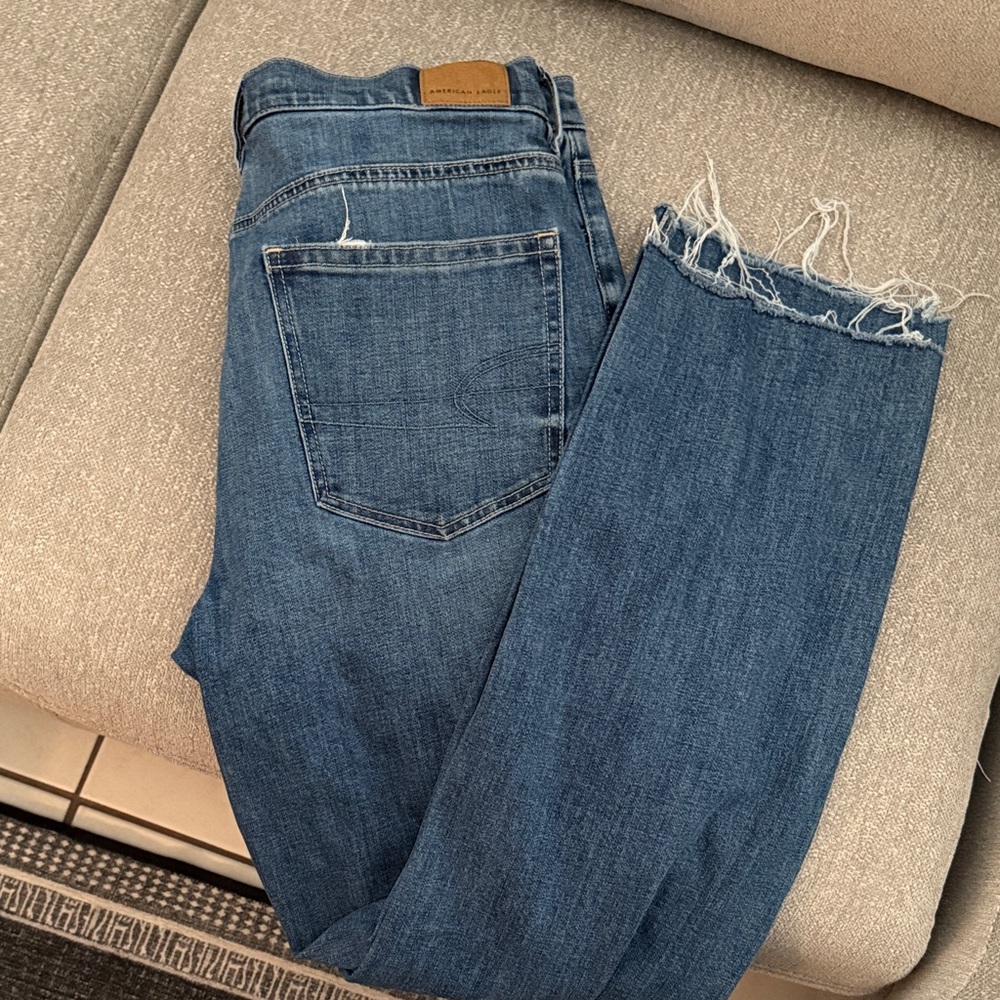 American Eagle Outfitters Distressed Blue Ankle Jeans